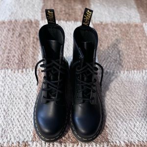 Dr. Marten 1460 Smooth Leather